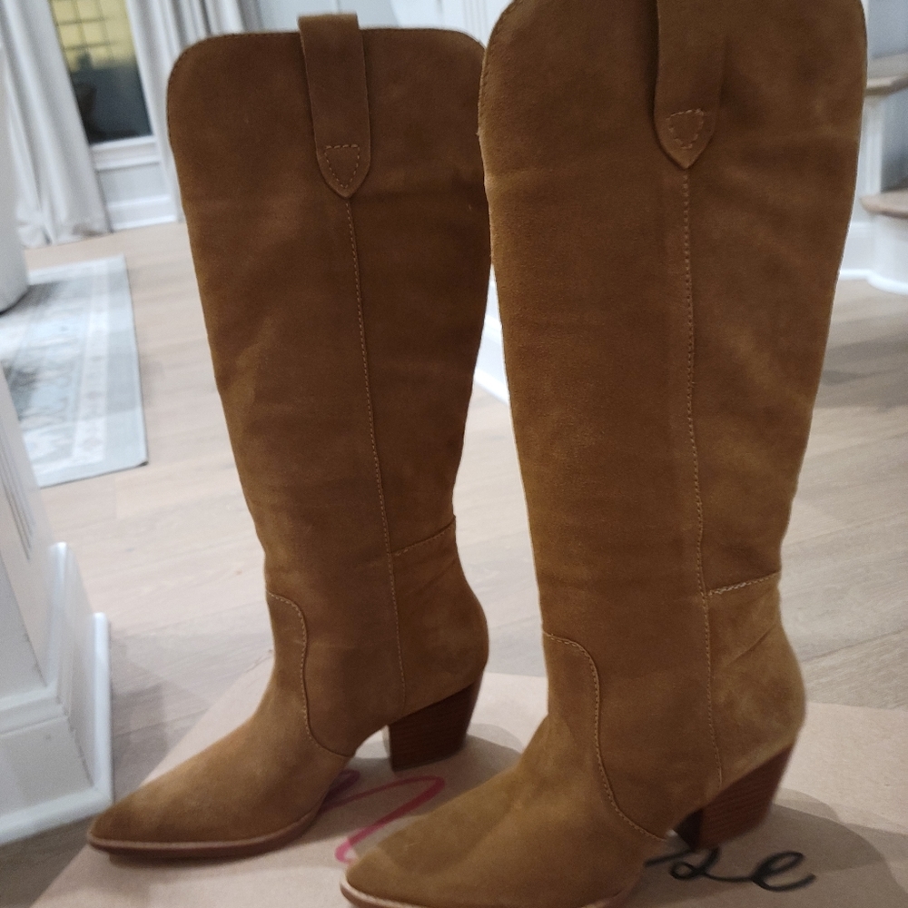 Stella block heel boots by Matisse